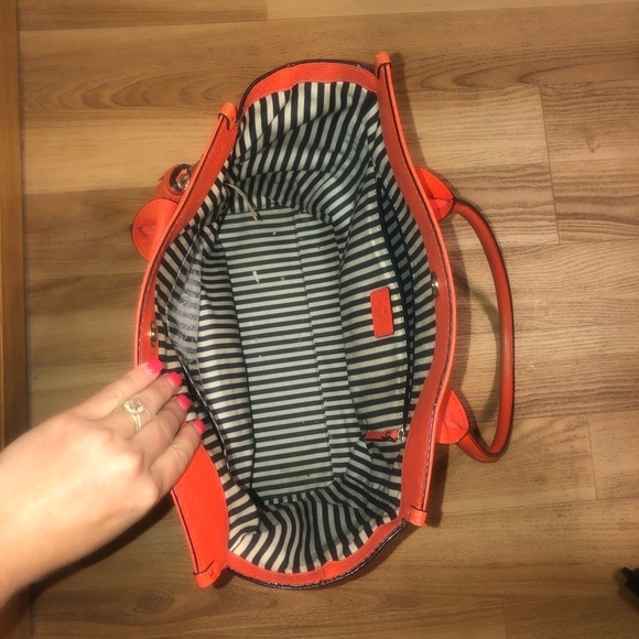 Kate Spade Tote - Picture 2 of 4